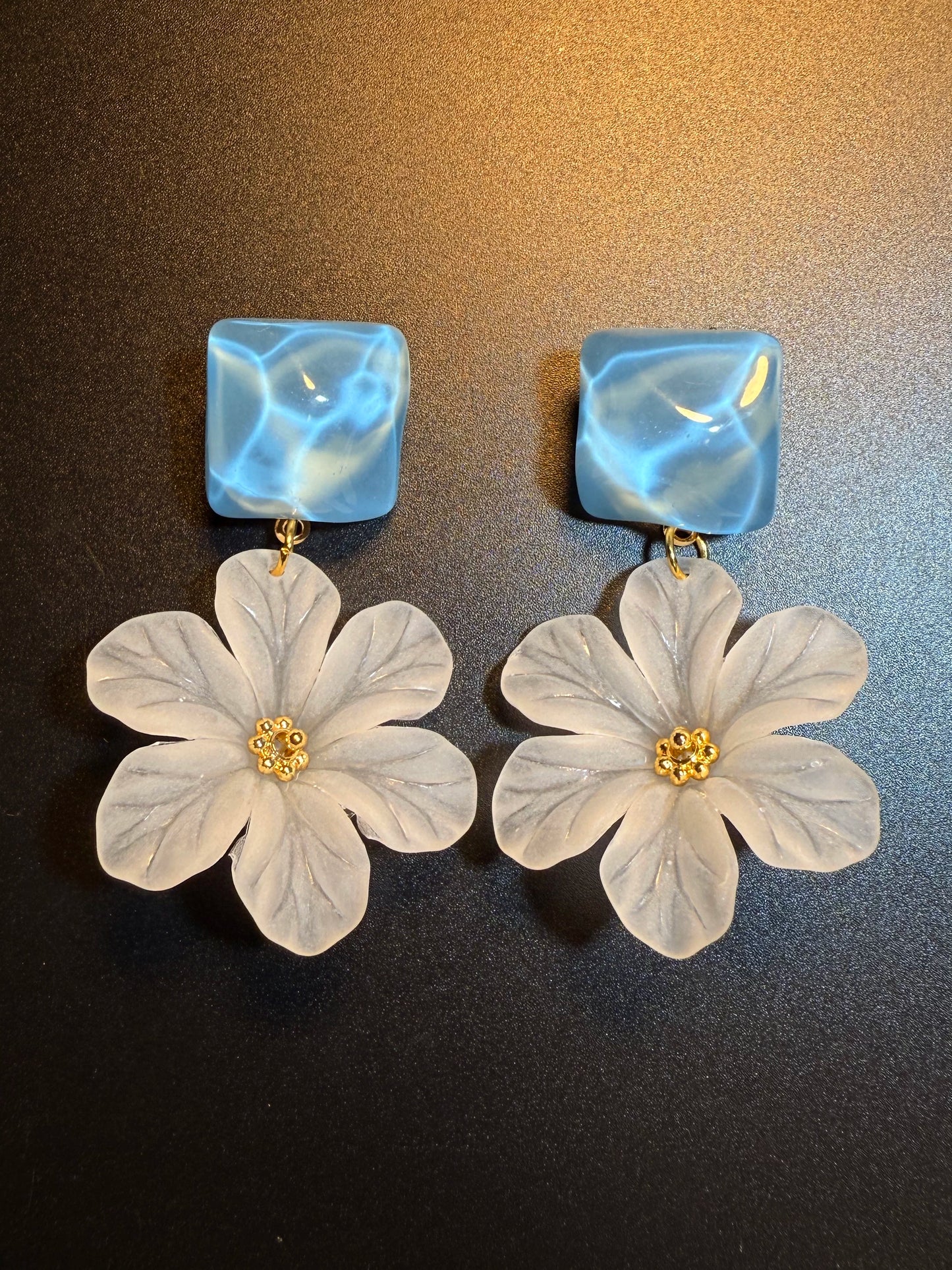 Vintage Style Blue Water Ripple And Frosted White Flower Drop Earrings