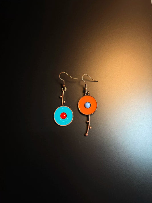 YYBB Jewelry Vintage Asymmetrical Enamel Circle Dangle Earrings, Color Block Pop Dot Statement Jewelry, Mid-Century Boho Style
