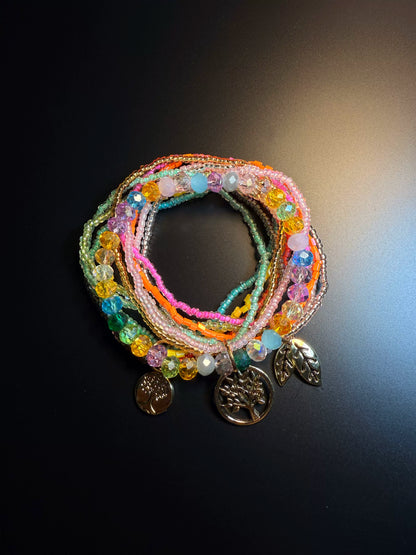 سوار لفّ خرز ملون من YYBB Jewelry مع تعليقة شجرة الحياة، متعدد الطبقات، قوس قزح يدوي الصنع بأسلوب بوهيمي
