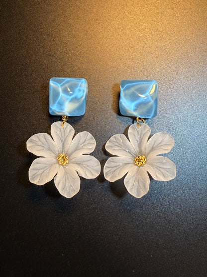 Vintage Style Blue Water Ripple And Frosted White Flower Drop Earrings