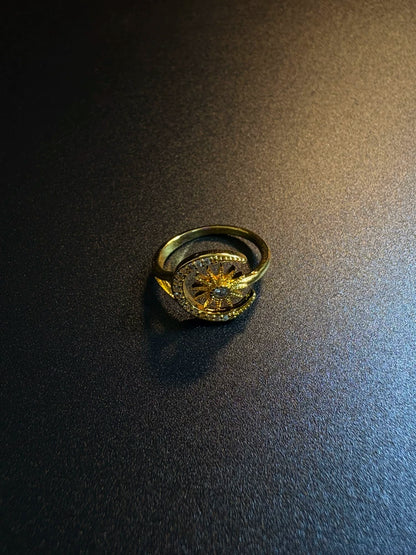 Vintage Style Sun And Moon Ring - Gold Tone Celestial Crystal Jewelry