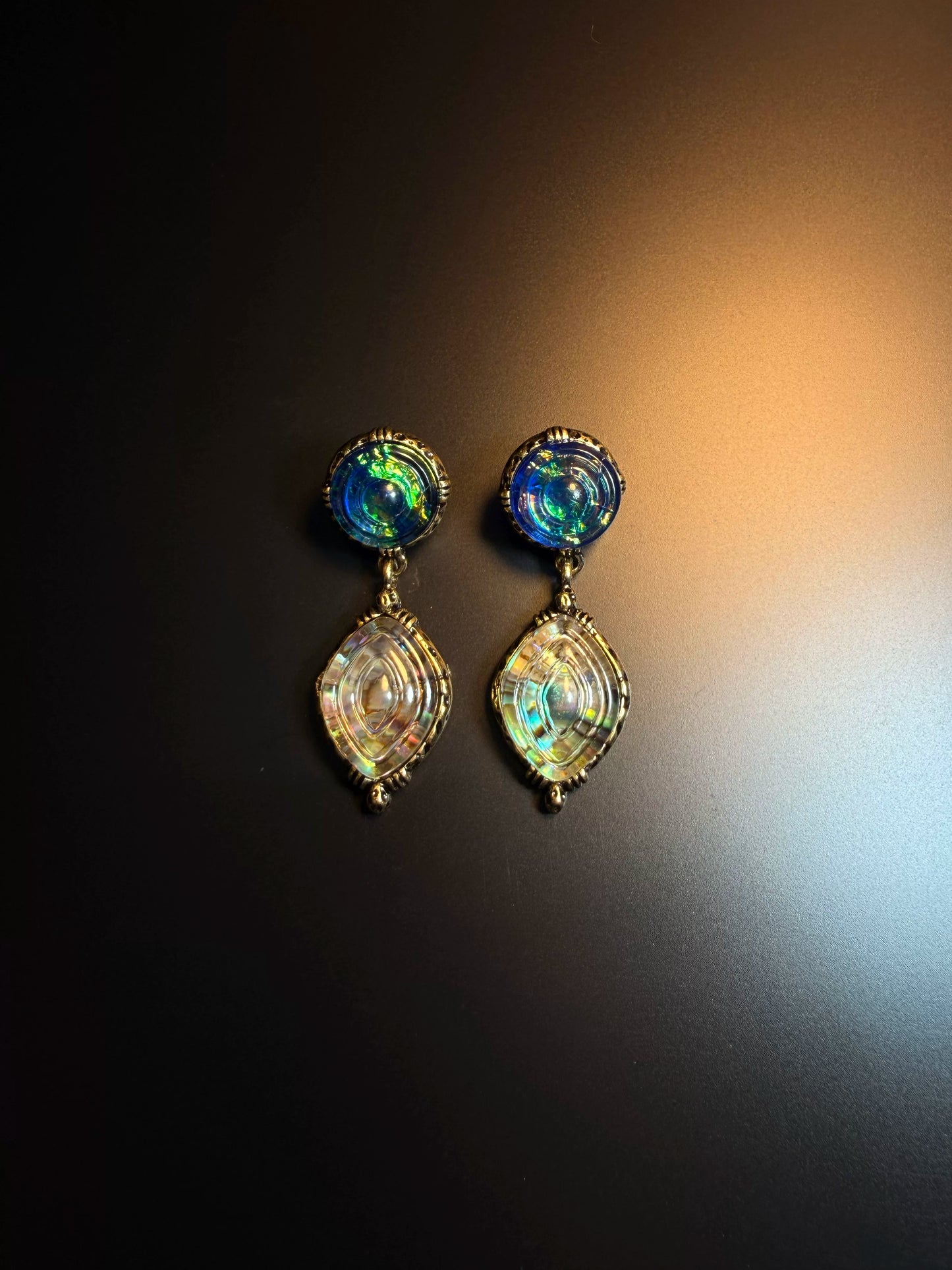YYBB Jewelry Vintage Iridescent Drop Earrings with Opal Shimmer Glass Cabochons, Antique Gold Art Deco Dangle Style