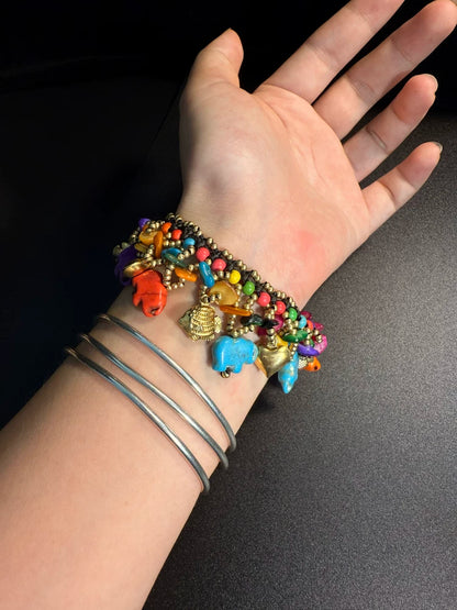 Vintage-Stil Buntes Elefanten-Anhängerarmband - Boho Tier-Schmuck