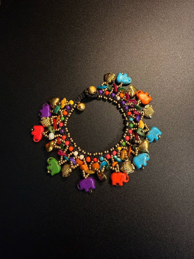 Vintage-Stil Buntes Elefanten-Anhängerarmband - Boho Tier-Schmuck