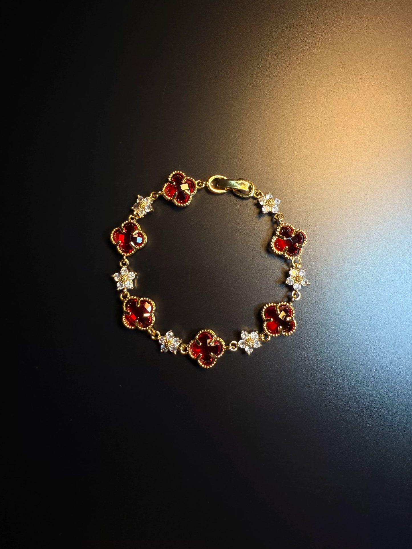 YYBB Jewelry Vintage Red Four-Leaf Clover Chain Bracelet with Gold Tone Crystal Flower Links, Luxury-Inspired Elegant Jewelry