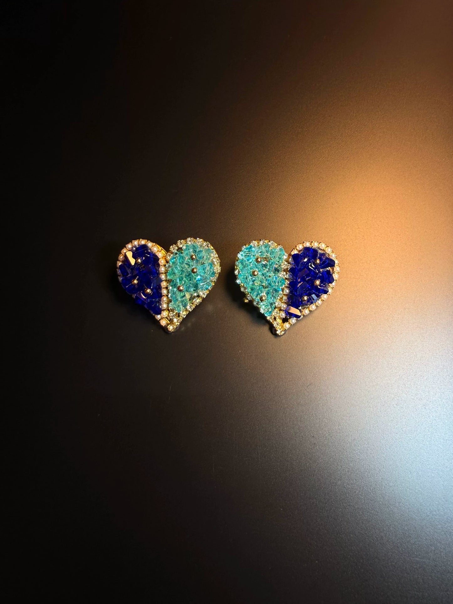 YYBB Jewelry Vintage Dual-Tone Blue Crystal Heart Stud Earrings with Pearl Trim, Gold Statement Glam Jewelry