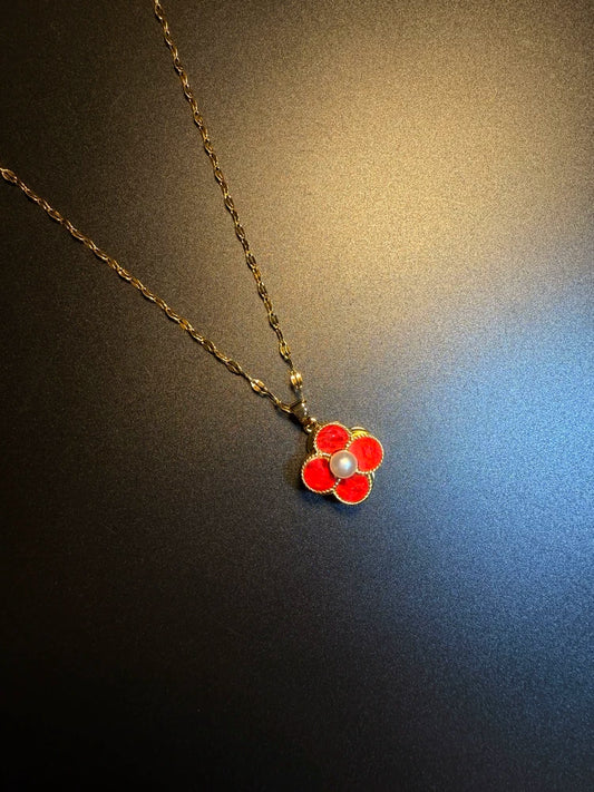 Vintage Style Red Clover Spinner Necklace - Lucky Gold Tone Pearl Pendant