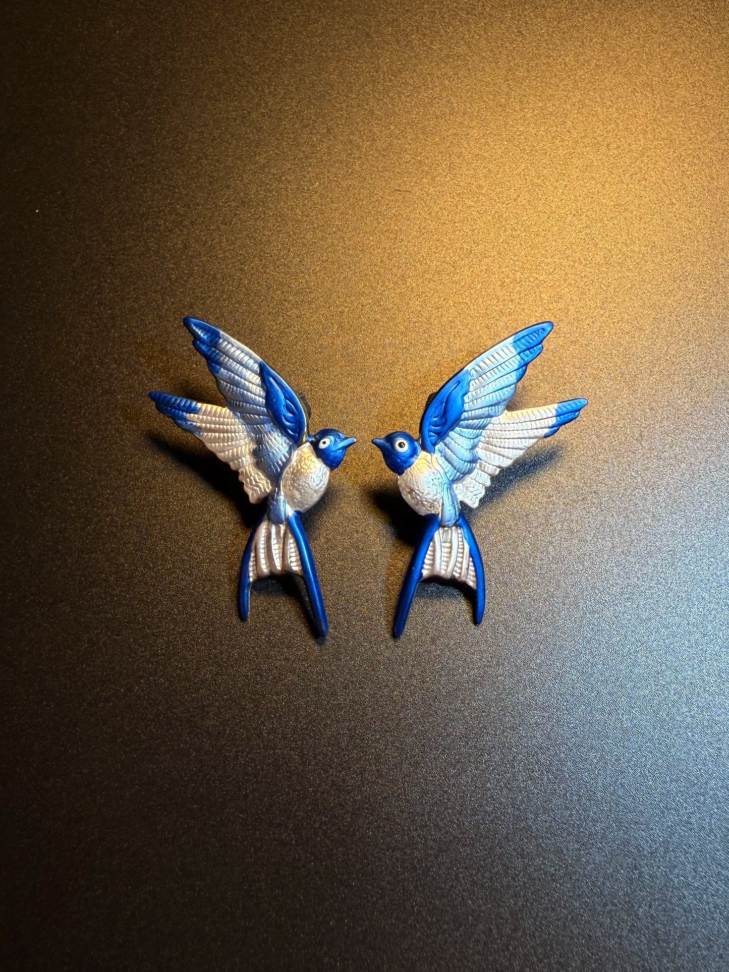 Vintage Style Blue Swallow Stud Earrings - Retro Flying Bird Jewelry